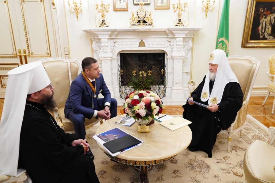 Михаил Ведерников и псковский митрополит Матфей встретились с патриархом Кириллом в Москве Михаил Ведерников и псковский митрополит Матфей встретились с патриархом Кириллом в Москве