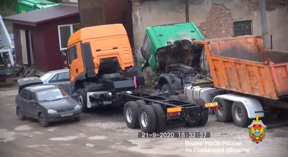 Условные сроки получили четверо псковичей за уклонение от уплаты таможенных платежей на 13,2 млн рублей Условные сроки получили четверо псковичей за уклонение от уплаты таможенных платежей на 13,2 млн рублей