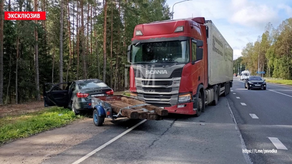 Двум мужчинам потребовалась госпитализация в результате ДТП в Псковском районе Двум мужчинам потребовалась госпитализация в результате ДТП в Псковском районе