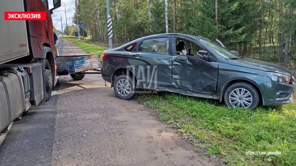 Двум мужчинам потребовалась госпитализация в результате ДТП в Псковском районе Двум мужчинам потребовалась госпитализация в результате ДТП в Псковском районе