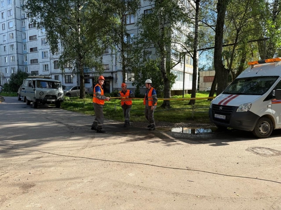В Пскове прошли учебно-тренировочные занятия по ликвидации последствий взрыва бытового газа