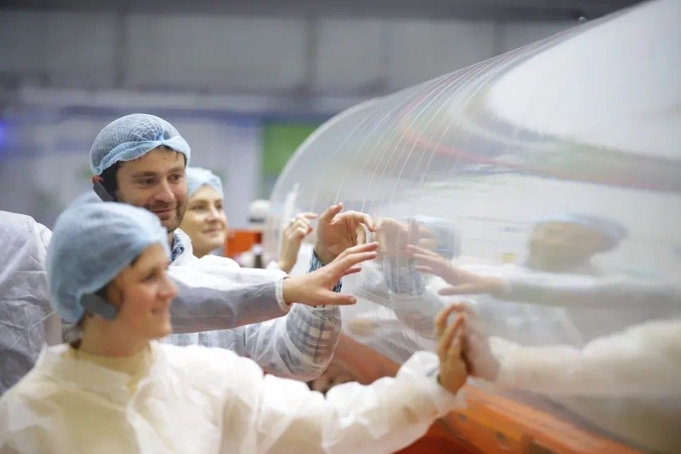 Тревел-блогеры посетили завод «Титан-Полимер»