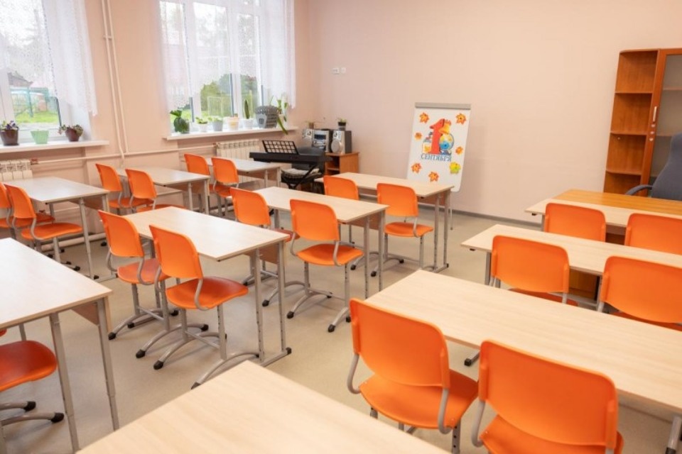 В этом учебном году за парты в школе №13 в Пскове сядут порядка 500 ребят В этом учебном году за парты в школе №13 в Пскове сядут порядка 500 ребят