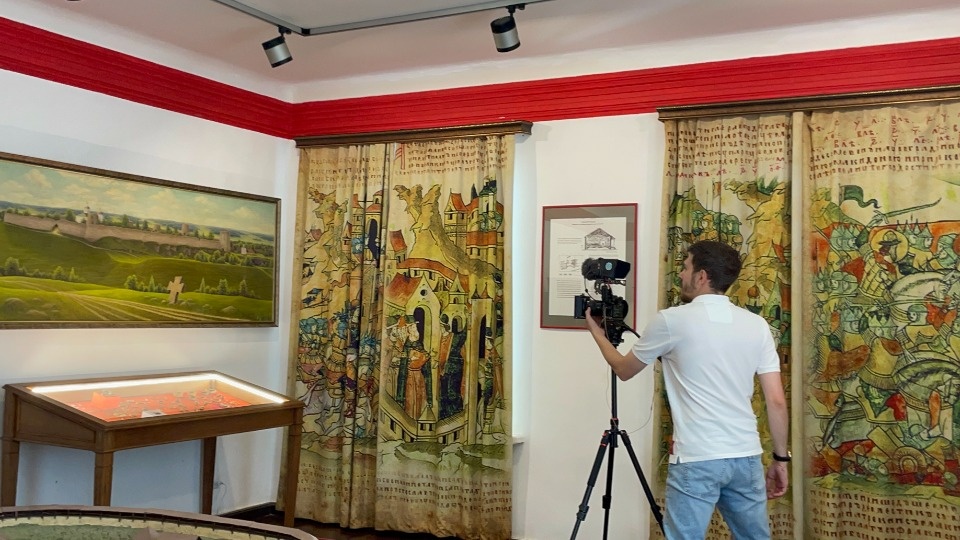 Съемки документального фильма из цикла «Провинциальные музеи России» прошли в Изборском музее