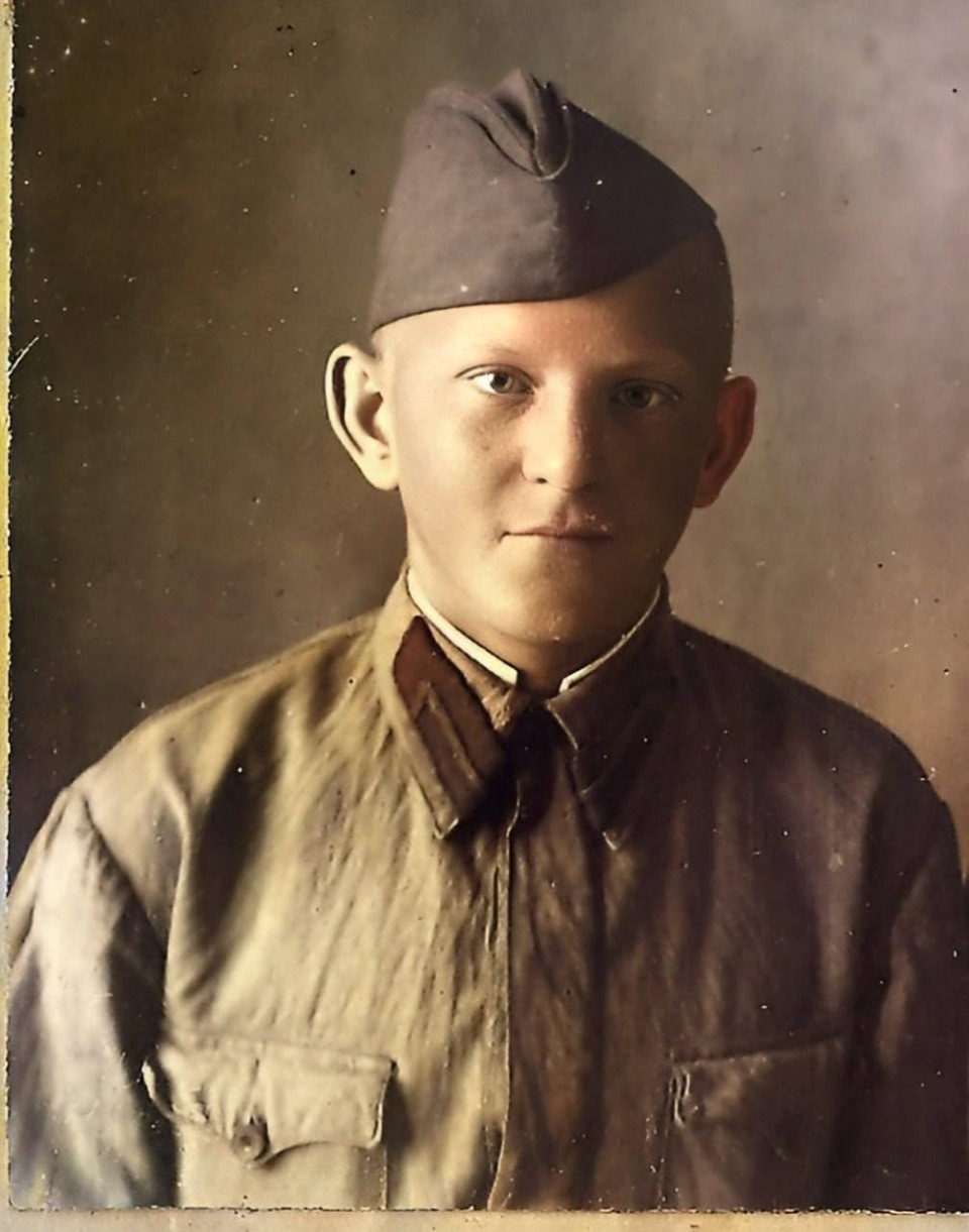 Поисковики нашли родственников сержанта, останки которого подняли в Невельском районе Поисковики нашли родственников сержанта, останки которого подняли в Невельском районе