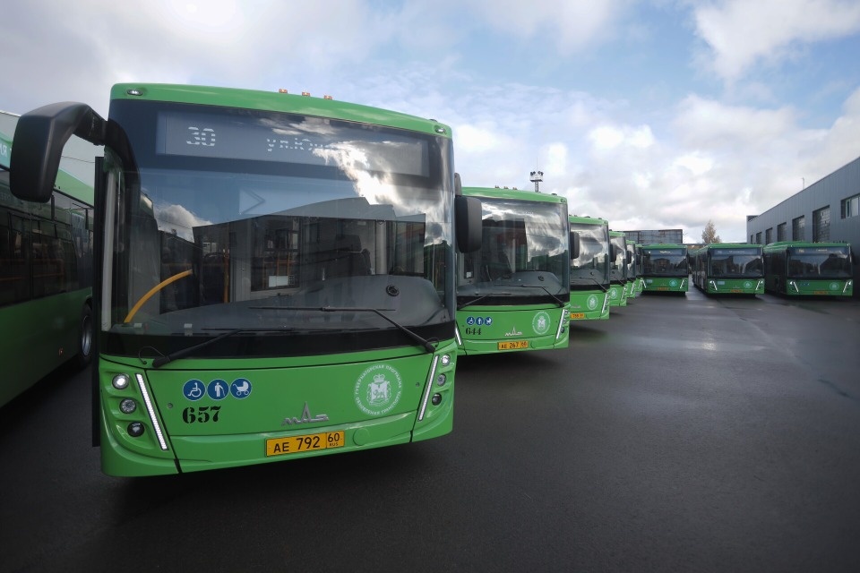 Женскую бригаду водителей автобусов создают в Псковской области