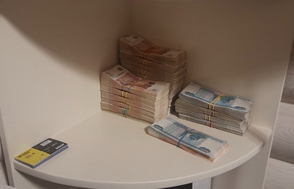 Псковский предприниматель предстанет перед судом за контрабанду контрафактных сигарет Псковский предприниматель предстанет перед судом за контрабанду контрафактных сигарет