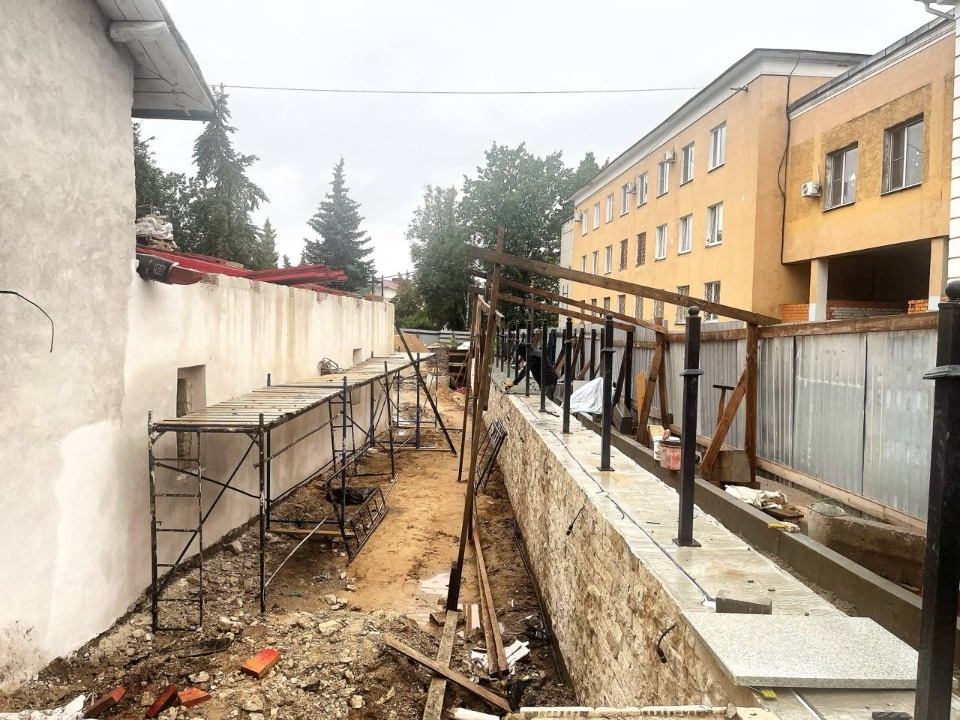 Ограждение подпорной стены вокруг церкви Николы со Усохи в Пскове украсит художественная ковка Ограждение подпорной стены вокруг церкви Николы со Усохи в Пскове украсит художественная ковка