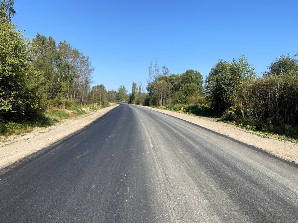 Дорожное полотно обновили на улице Пожиговской в Пскове