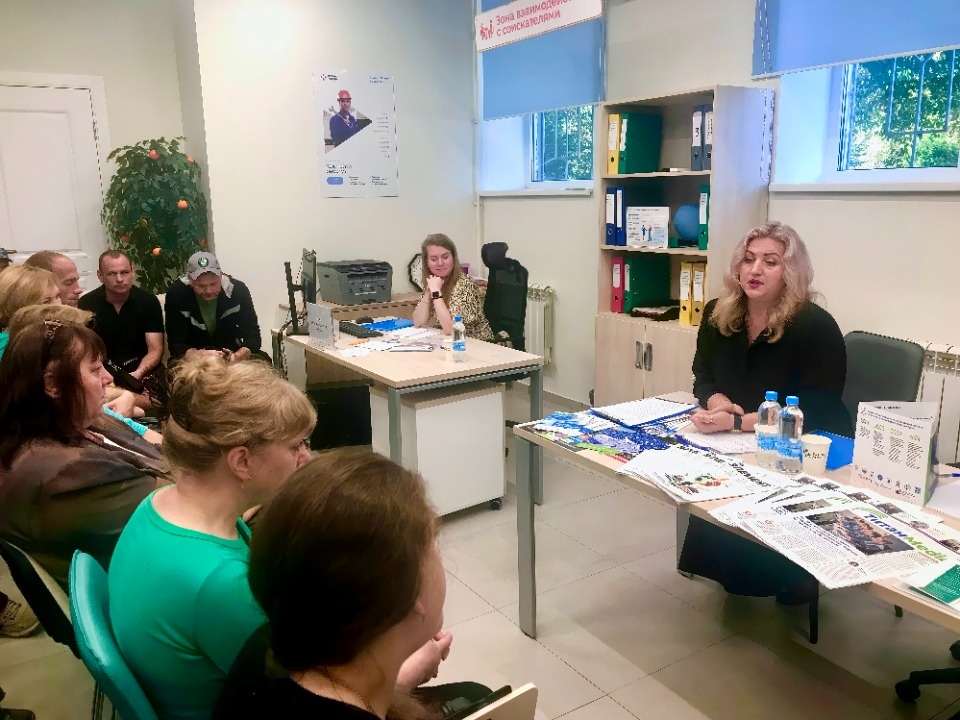 Завод «Титан-Полимер» провел выездную ярмарку вакансий в Печорах