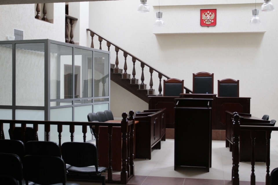 Предприниматель предстанет перед судом за дачу взятки псковскому дорожнику