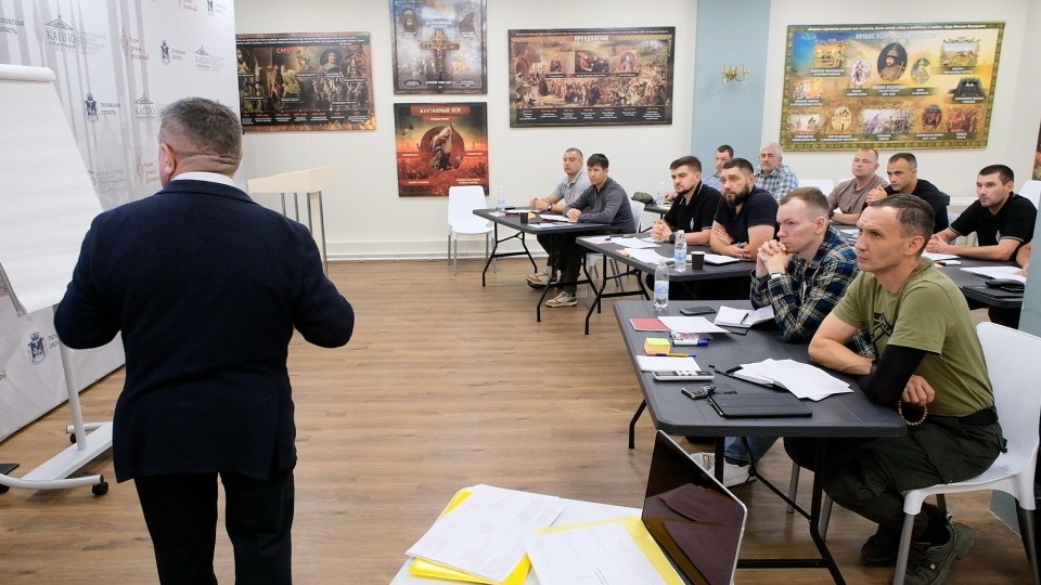 Участники кадровой программы «Герои земли Псковской» продолжают свое обучение