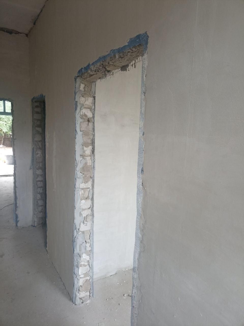 Псковские строители занялись чистовой отделкой помещений детского сада в Геническе Псковские строители занялись чистовой отделкой помещений детского сада в Геническе