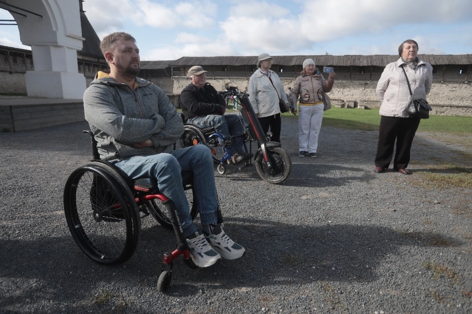 Всем и каждому 