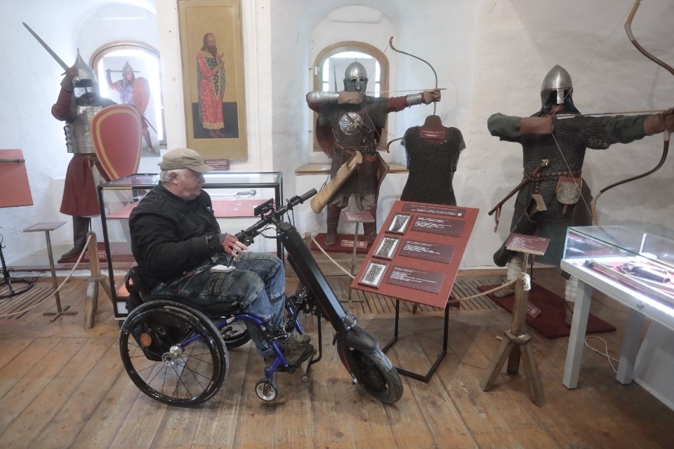 Всем и каждому 