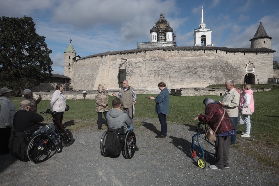 Всем и каждому 