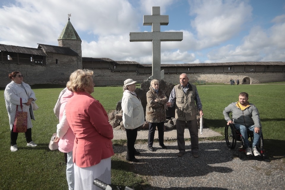 Всем и каждому 
