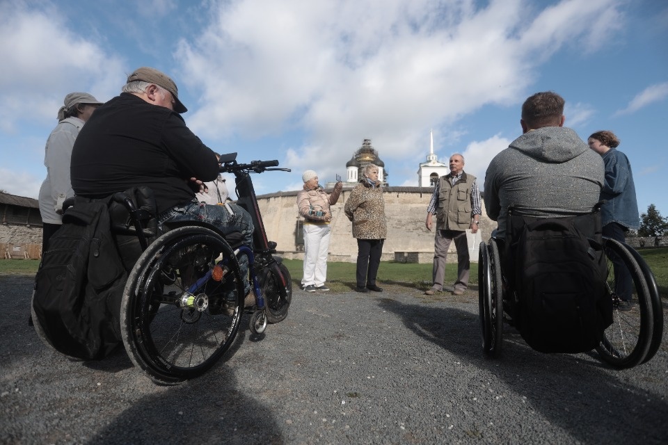 Всем и каждому 