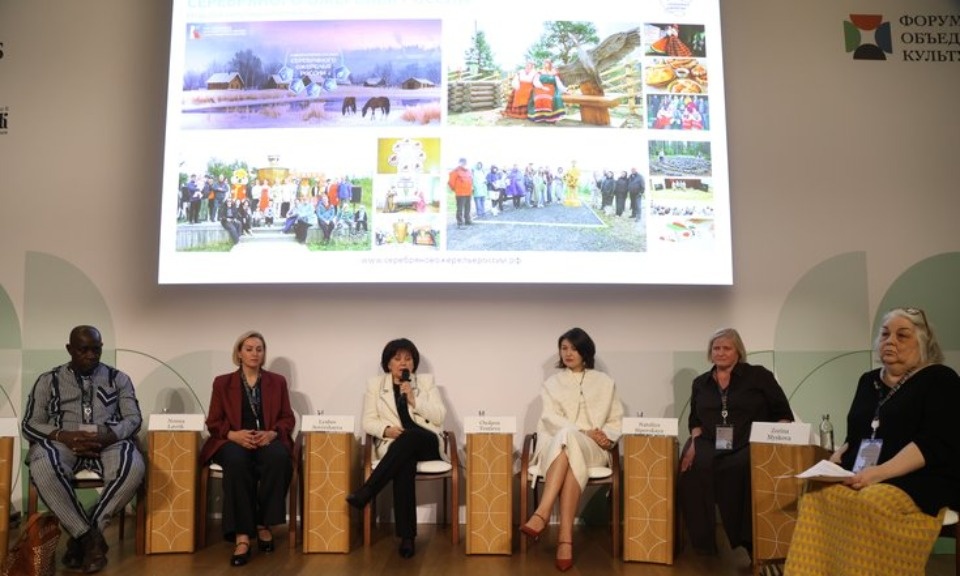 Проект «Серебряное ожерелье России» включает уже более 10 подпроектов и инициатив Проект «Серебряное ожерелье России» включает уже более 10 подпроектов и инициатив