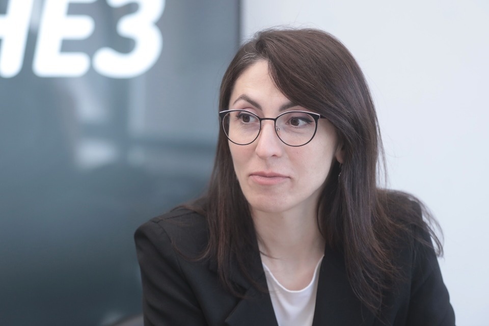 Псковичей, записавшихся к врачу заранее, призвали не стоять в очереди в регистратуру