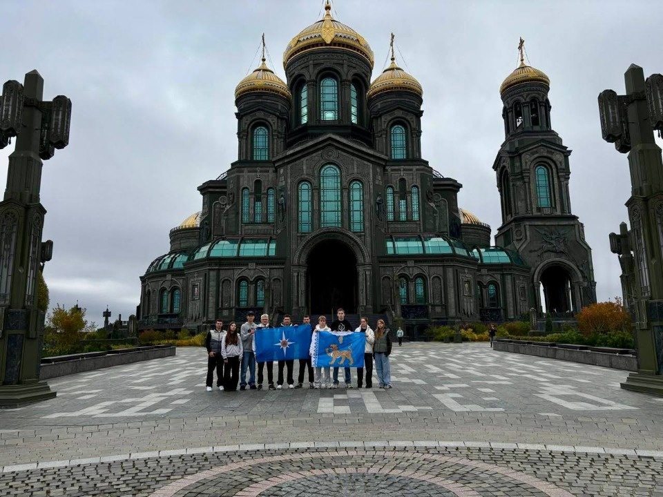 Парк «Патриот» в Москве посетила уже третья группа псковских школьников