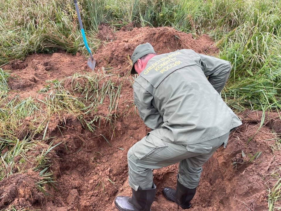 Обнаруженные на месте концлагеря под Псковом останки перезахоронят