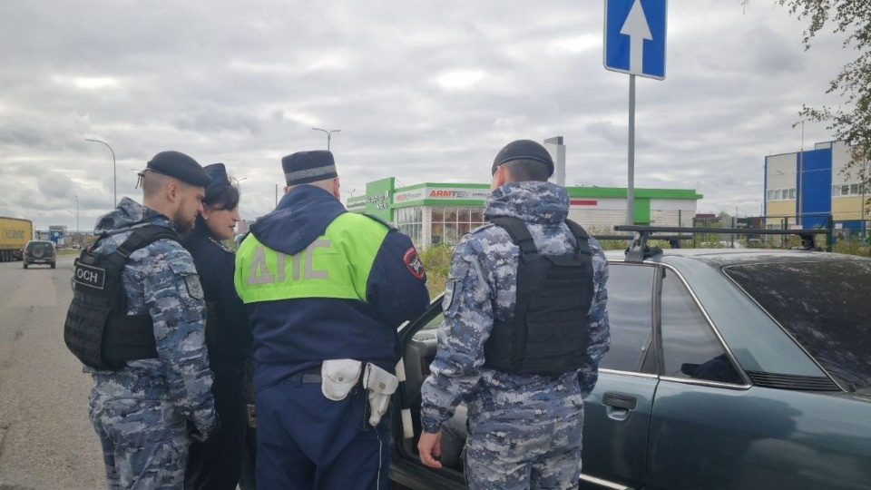 Четыре автомобиля арестовали судебные приставы в ходе рейда в Пскове