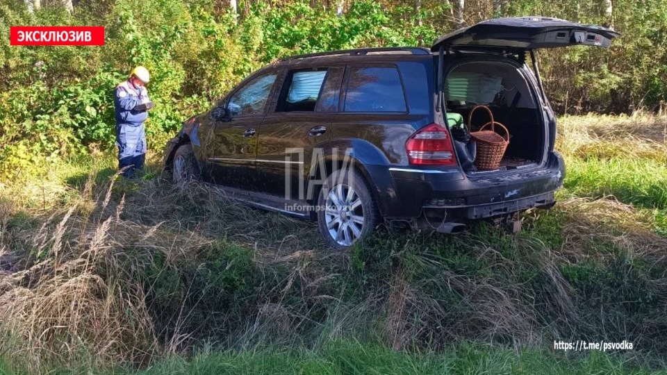 Парня и девушку госпитализировали после ДТП в гдовском Замогилье Парня и девушку госпитализировали после ДТП в гдовском Замогилье
