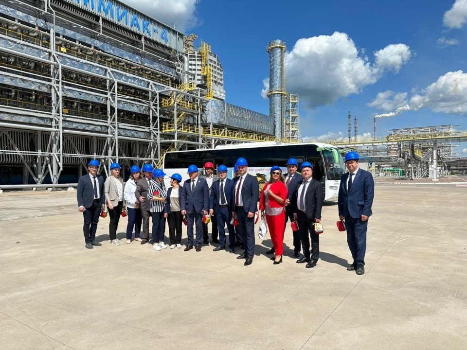 Председатель облсовпрофа поздравил псковичей с Днем машиностроителя