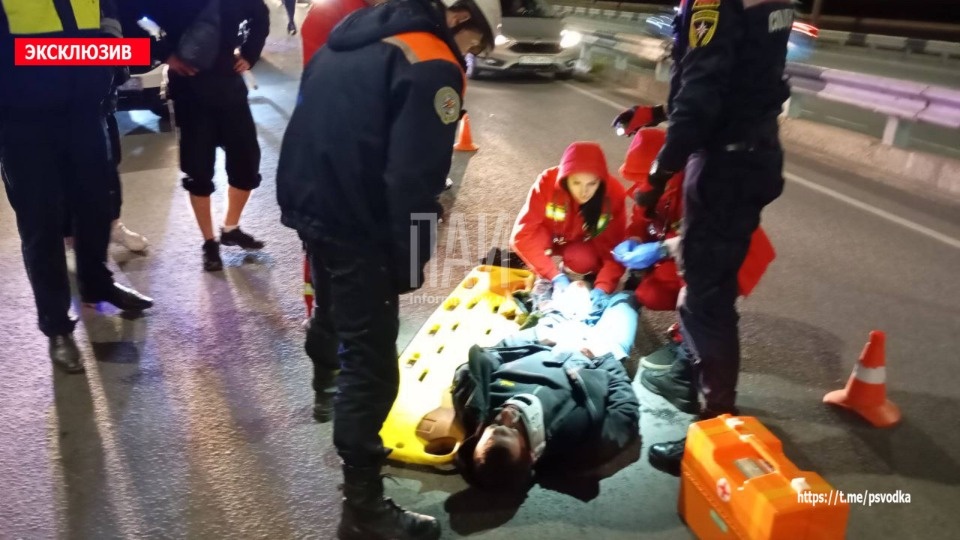 Мотоциклист пострадал в результате ДТП в Пскове Мотоциклист пострадал в результате ДТП в Пскове