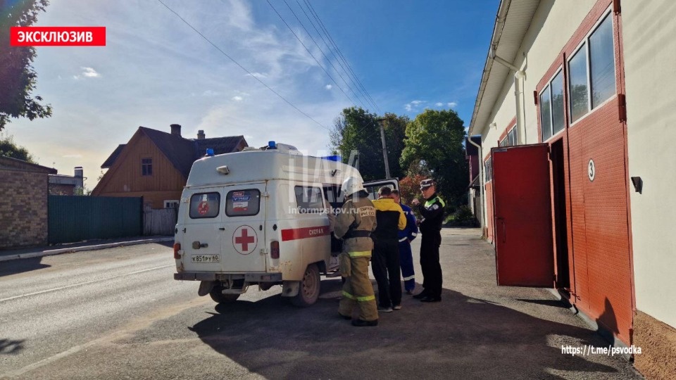 65-летнего мужчину сбил машина в Печорах 65-летнего мужчину сбил машина в Печорах
