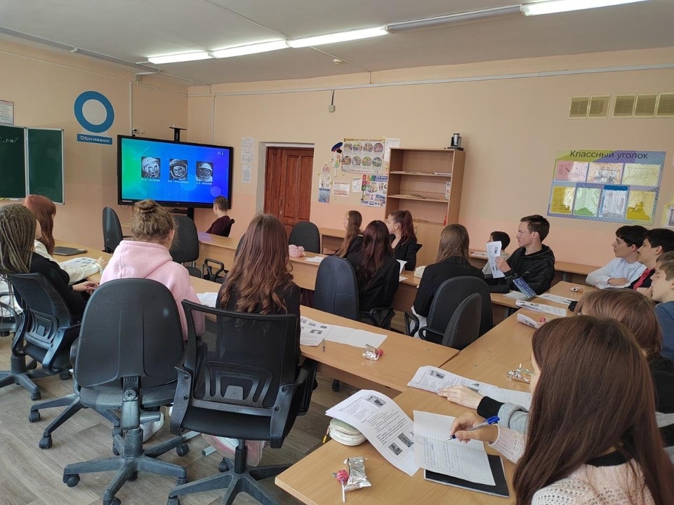 Старт в профессию: школьники познакомились с карьерными возможностями в ракетно-космической отрасли