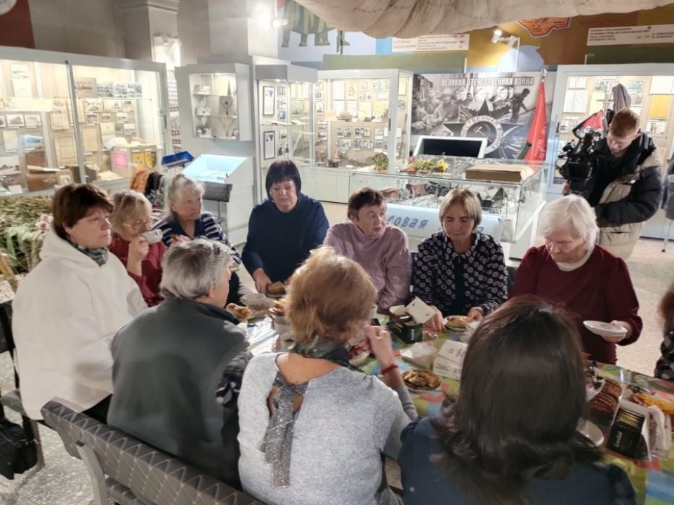 «Серебряных» волонтёров из Пыталово наградили за помощь бойцам СВО 