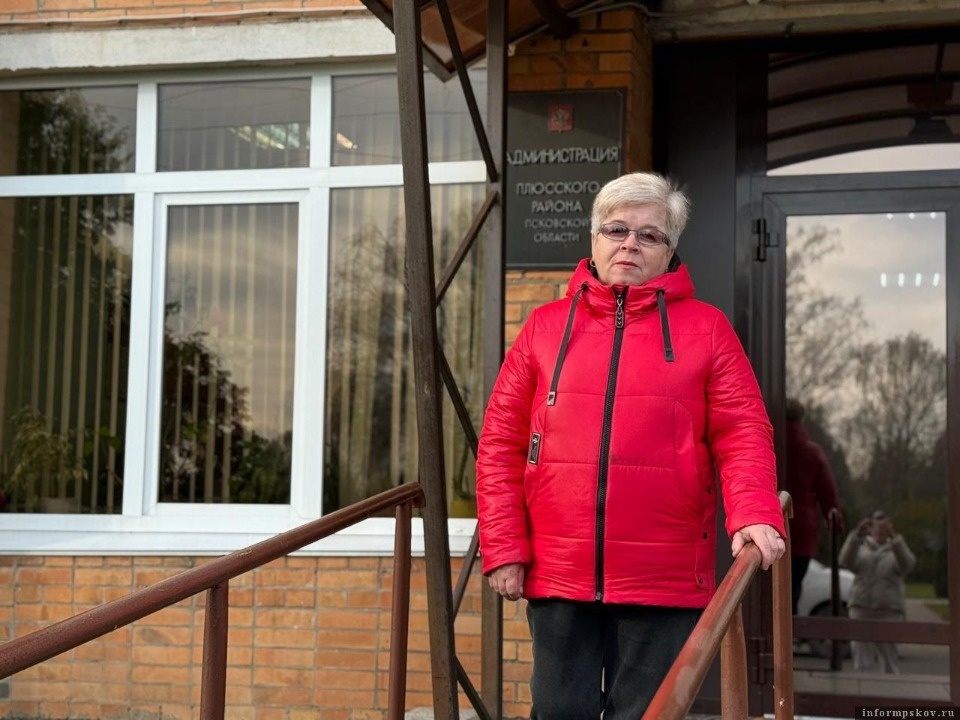 Более 20 лет работы в профессии: сотрудник плюской администрации участвует в марафоне «Служение»