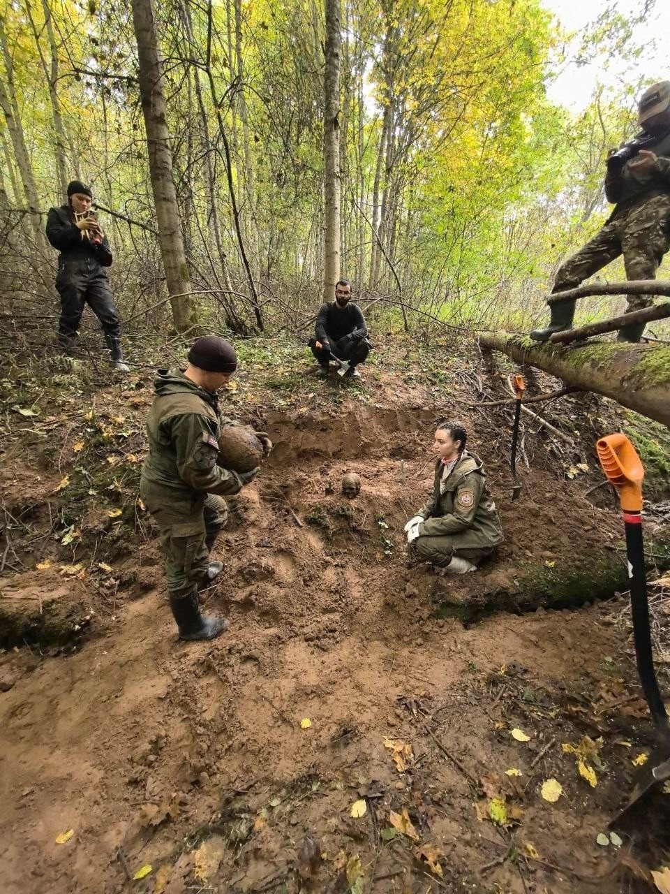 Поисковики подняли в Себежском укрепрайоне останки еще трех советских солдат