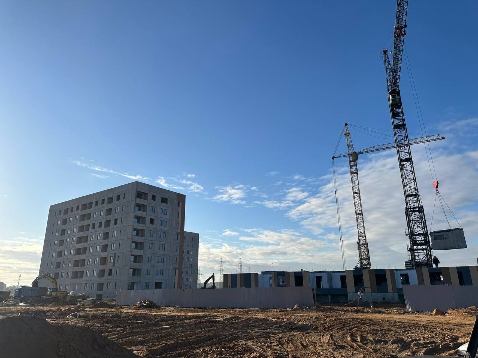 Новую котельную строят в псковской деревне Хотицы Новую котельную строят в псковской деревне Хотицы