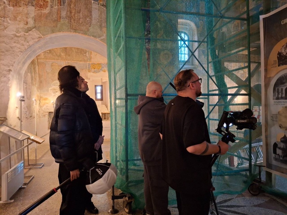 Телеканал «Культура» снял фрагменты программы «Пешком» в Псковском музее