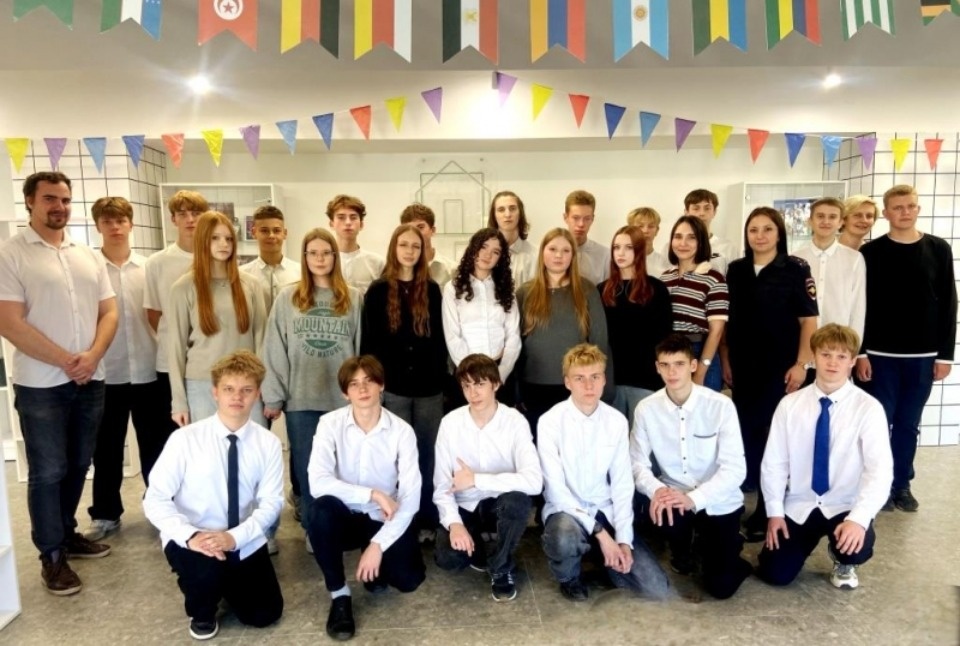 Лицеисты пополнили ряды волонтеров антинаркотического добровольческого движения в Пскове