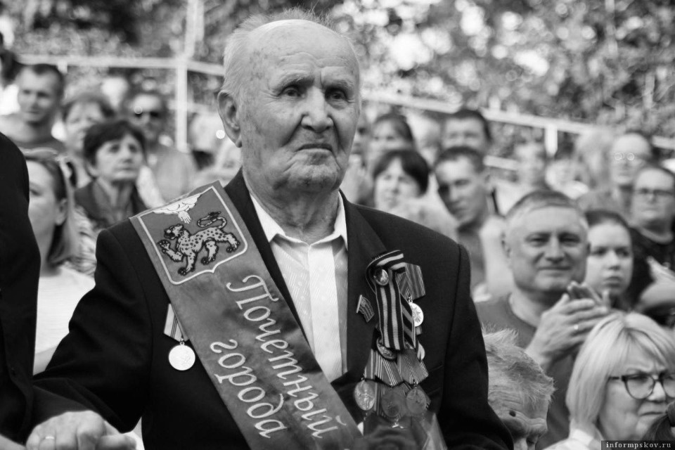 Скончался почетный гражданин Пскова Александр Осекин