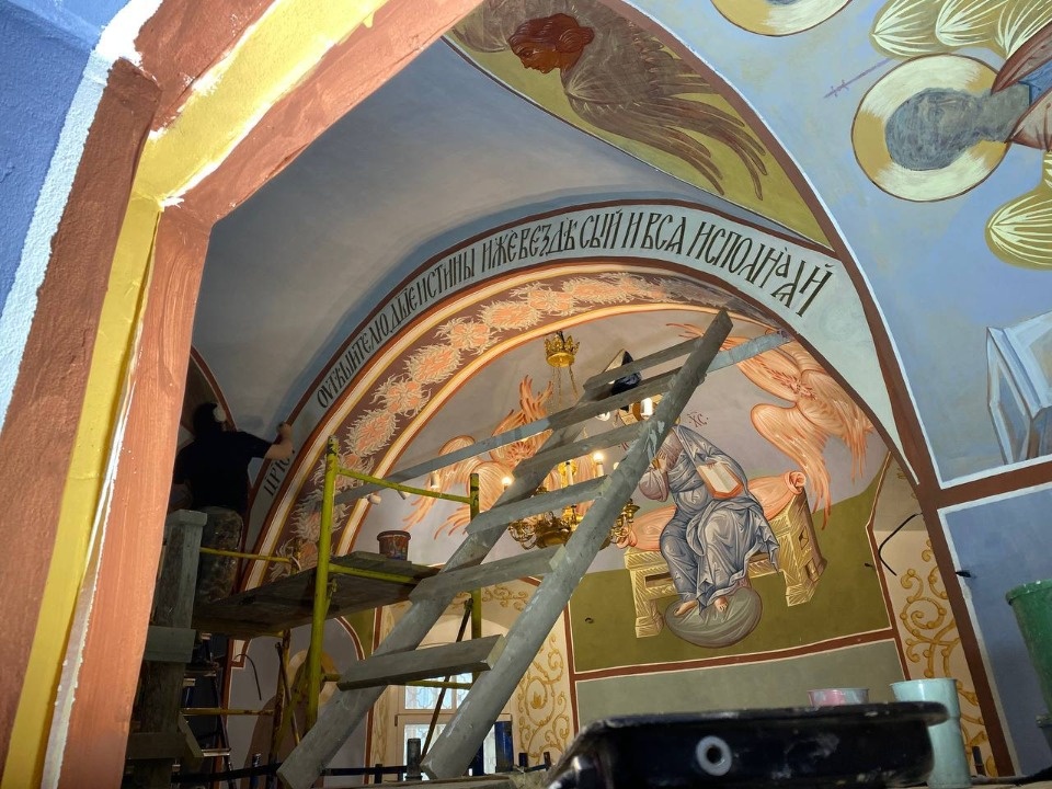 Росписи церкви Сорока Севастийских мучеников в Печорах полностью отреставрировали