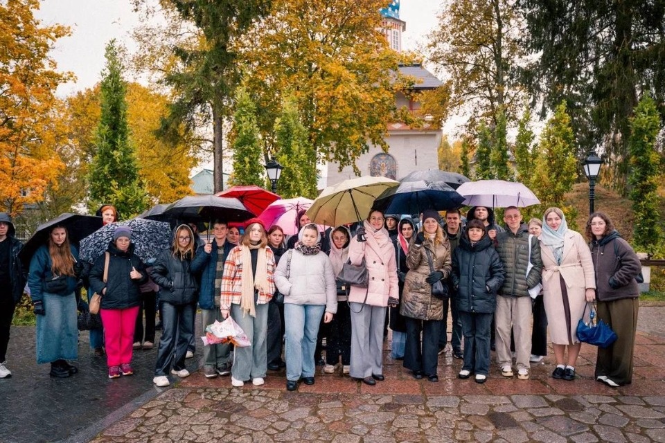 В Псковской области проходит заезд «Рожденное знамя на Псковской земле»