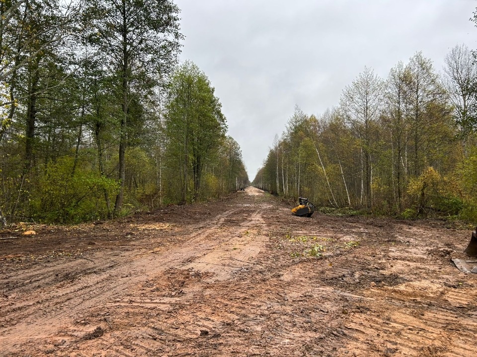 Участок дороги к заповедному Полистовью ремонтируют в Бежаницком районе Участок дороги к заповедному Полистовью ремонтируют в Бежаницком районе
