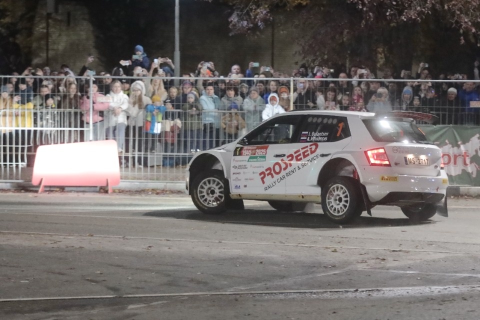 Рёв моторов