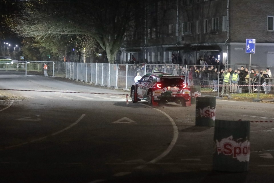 Рёв моторов