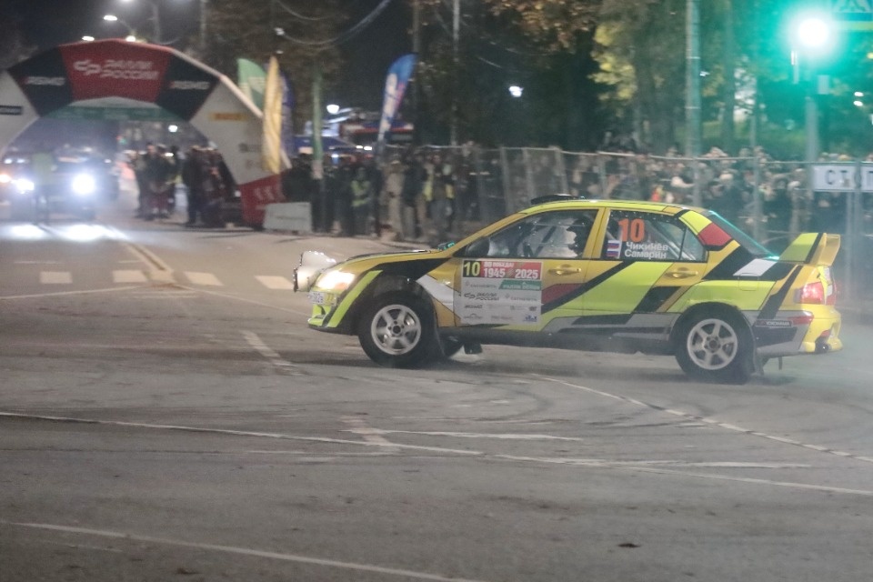 Рёв моторов