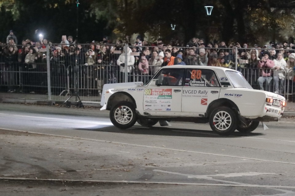 Рёв моторов