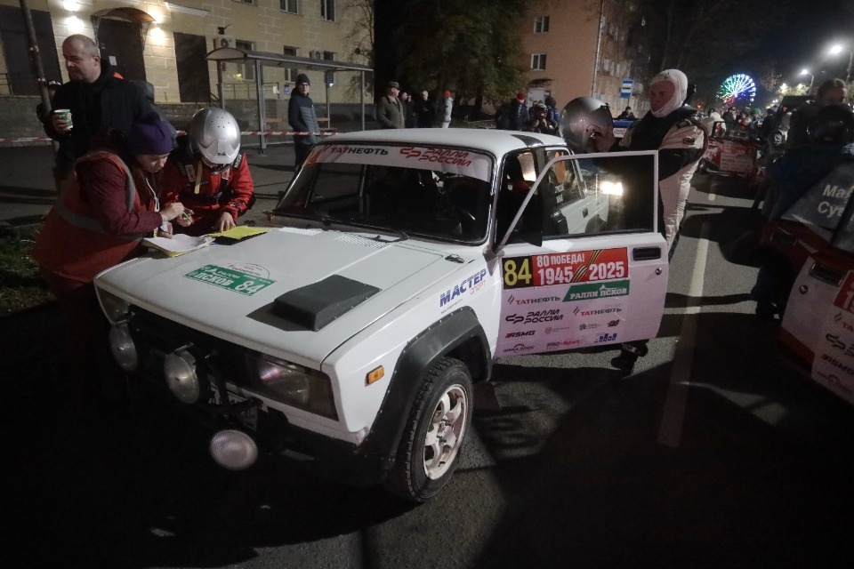 Рёв моторов