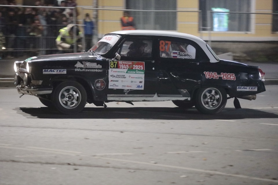 Рёв моторов