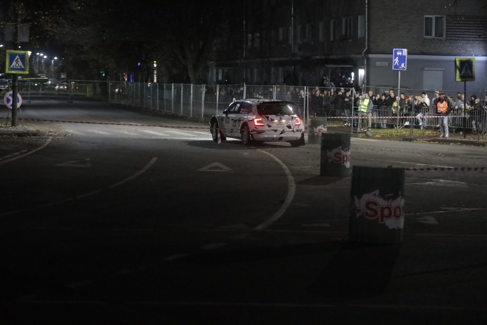 Рёв моторов