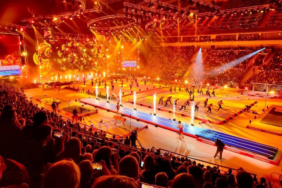 26 юных спортсменов из Псковской области посетили шоу Алексея Немова «Легенды спорта» в Москве